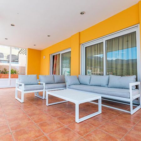 Villa With Private Pool And Magnificent Views 아데제 외부 사진
